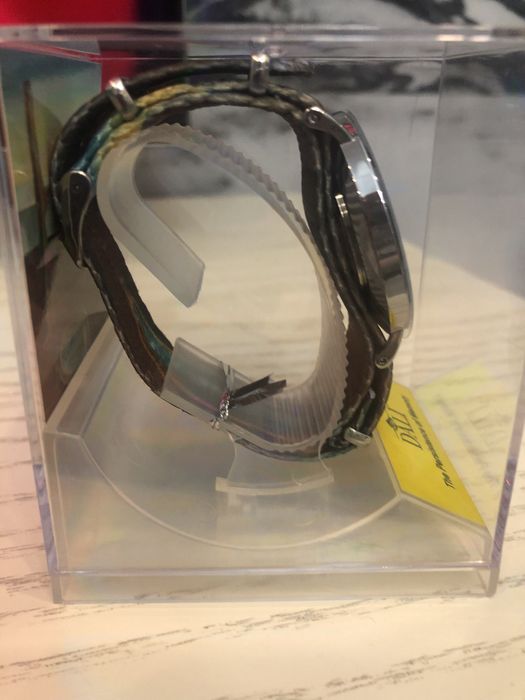 Часы DALI  швейцария