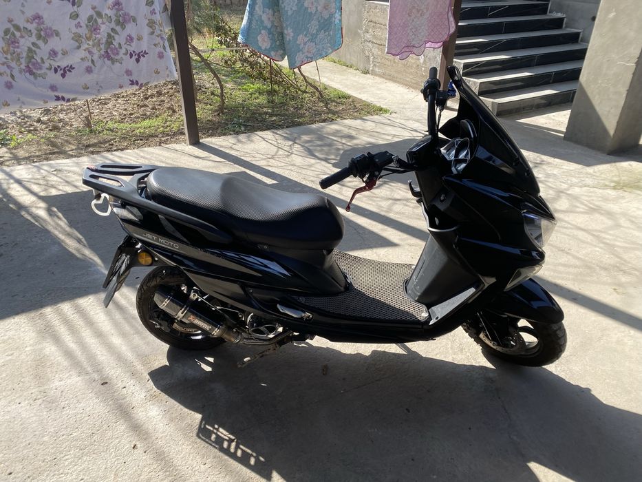 Продаю мопед макси