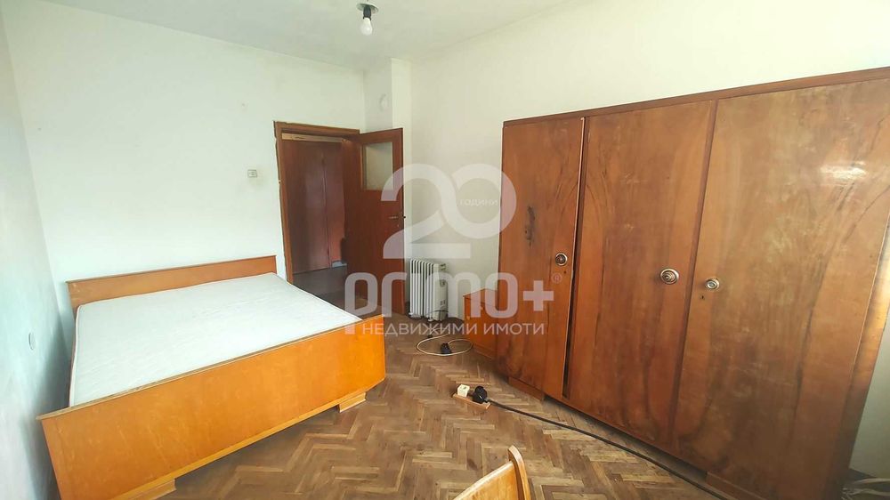 Продава се Четиристаен апартамент в Велико Търново, Център - 96 кв.м за 1355 €/кв.м - Снимка #1