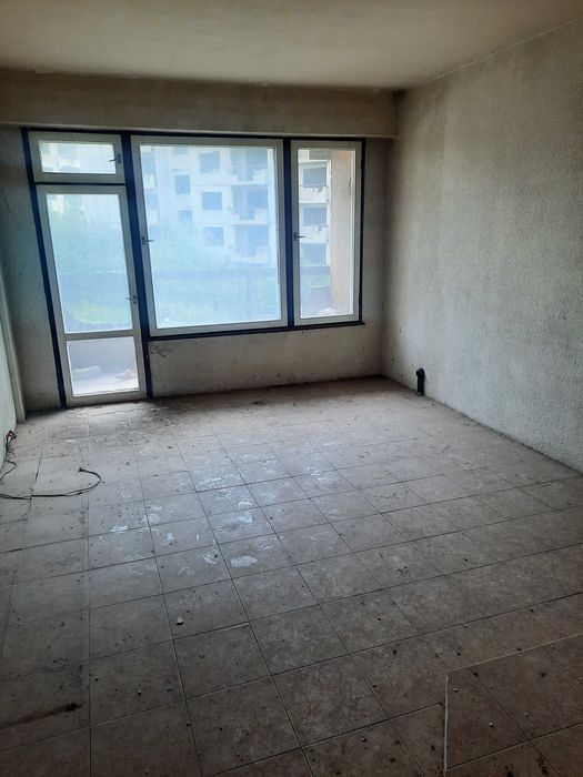 Продава се Тристаен апартамент в Радомир - 85 кв.м за 516 €/кв.м - Снимка #2