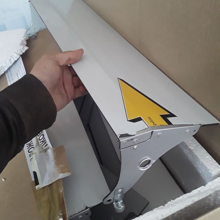 Пластиковые дверцы для торговых полок