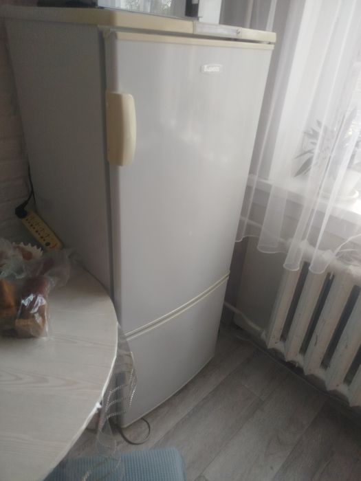 Продам холодильник