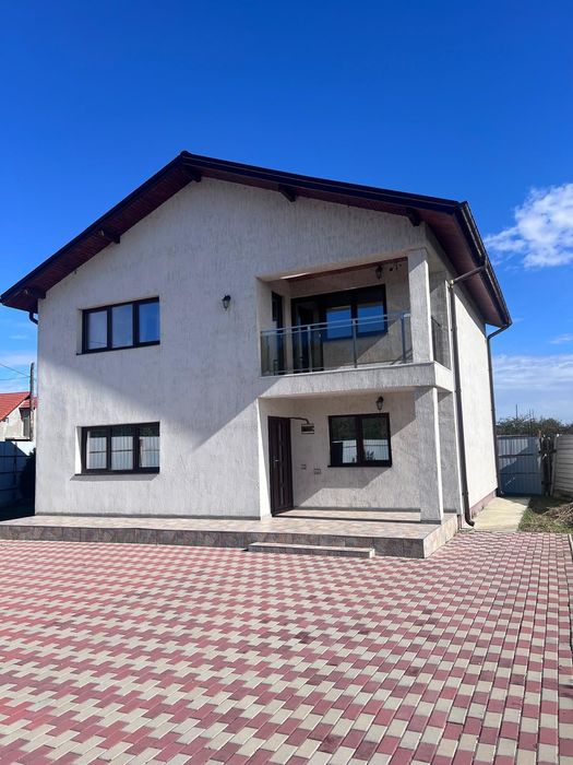 Casa de vanzare la 9km de centrul Craiovei