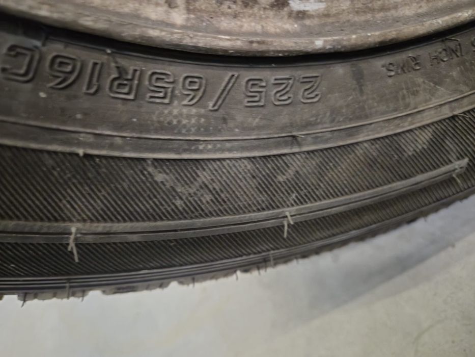4 anvelope iarna Dunlop 225 65 16 C ca și noi