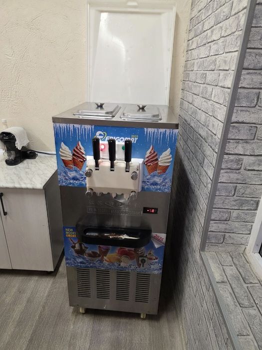Продам фризер для мягкого мороженого BQ-240AX (3 вкуса)
Состояние отли