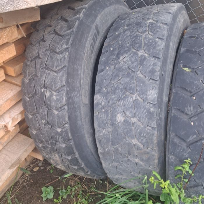 Vând anvelope camion  pentru rezerve 315 70 22.5 385 55 22,5