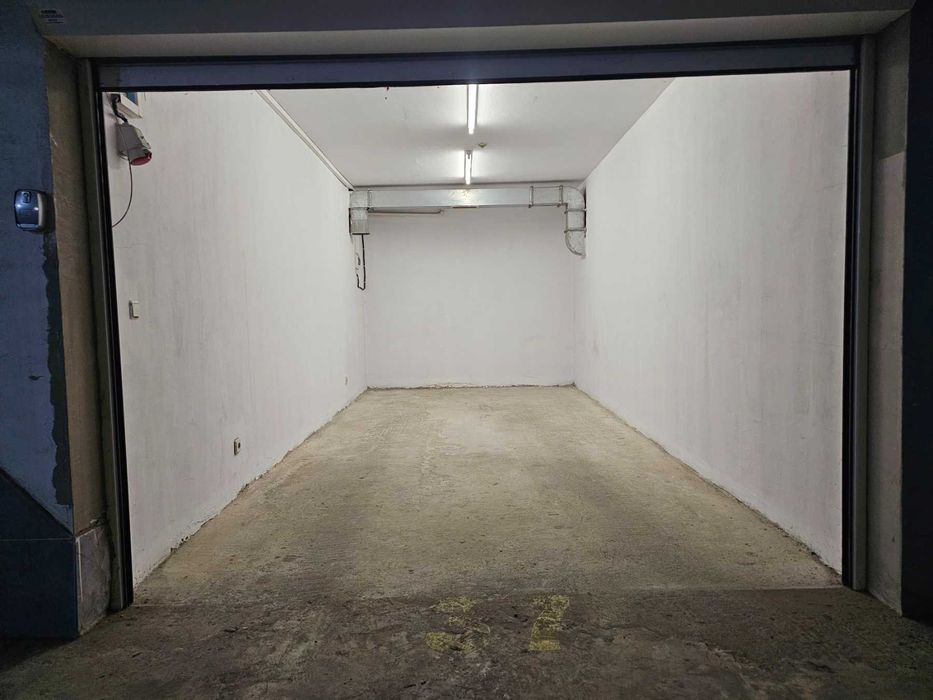 Дава се под наем Гараж / Паркомясто в София, Манастирски ливади - 21 кв.м за 159.12 € - Снимка #1