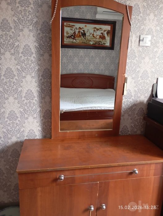 кровать,шифоньер,трюмо
