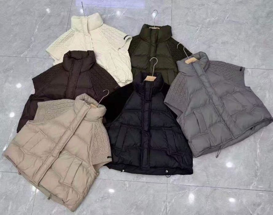 Продам жилетки женские