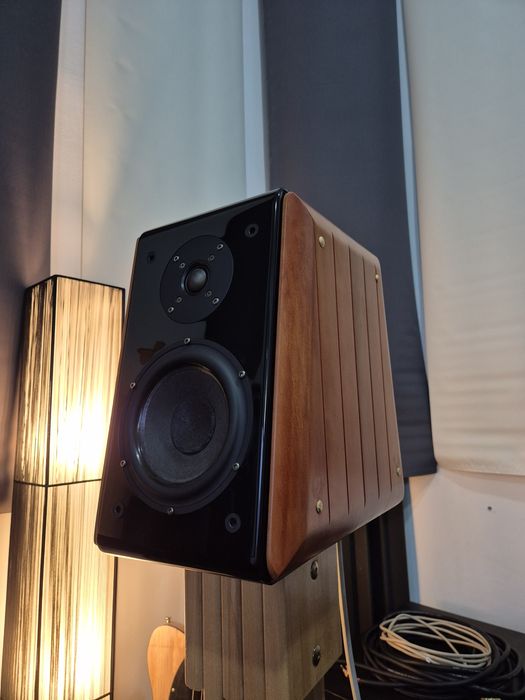 Usher Compass X 718 Boxe High End