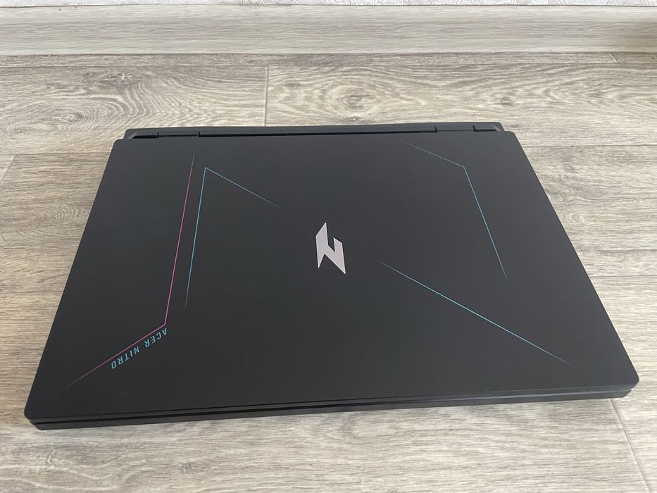 Acer nitro 16 срочно