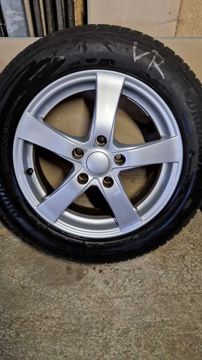 Dacia,KIA,ХЮНДАй джанти със зимни гуми 205/60/16 6,5J  ET48  5×115