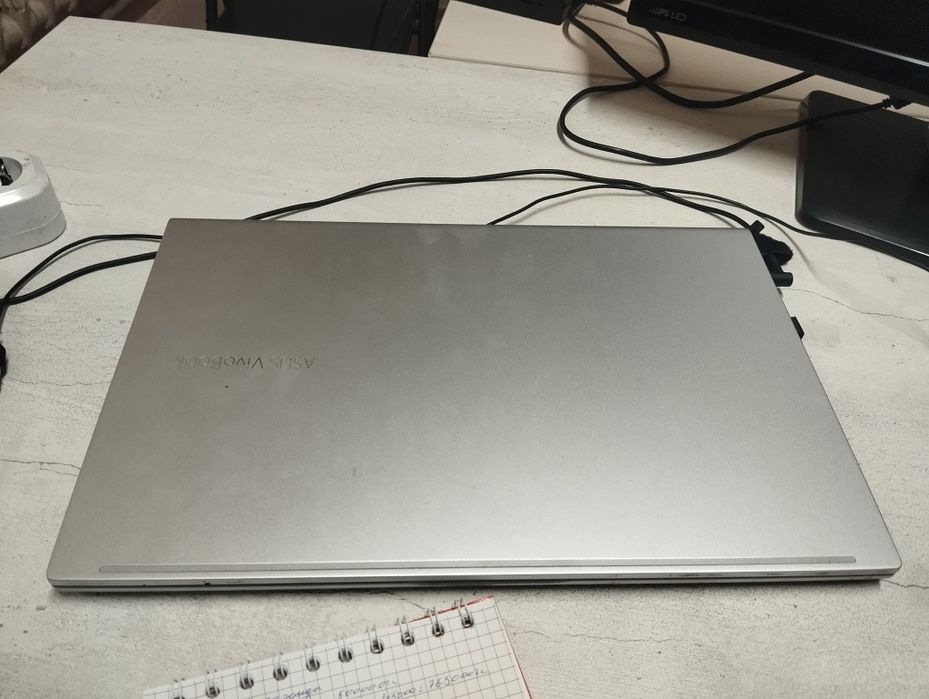 Продам ноутбук ASUS VivoBook