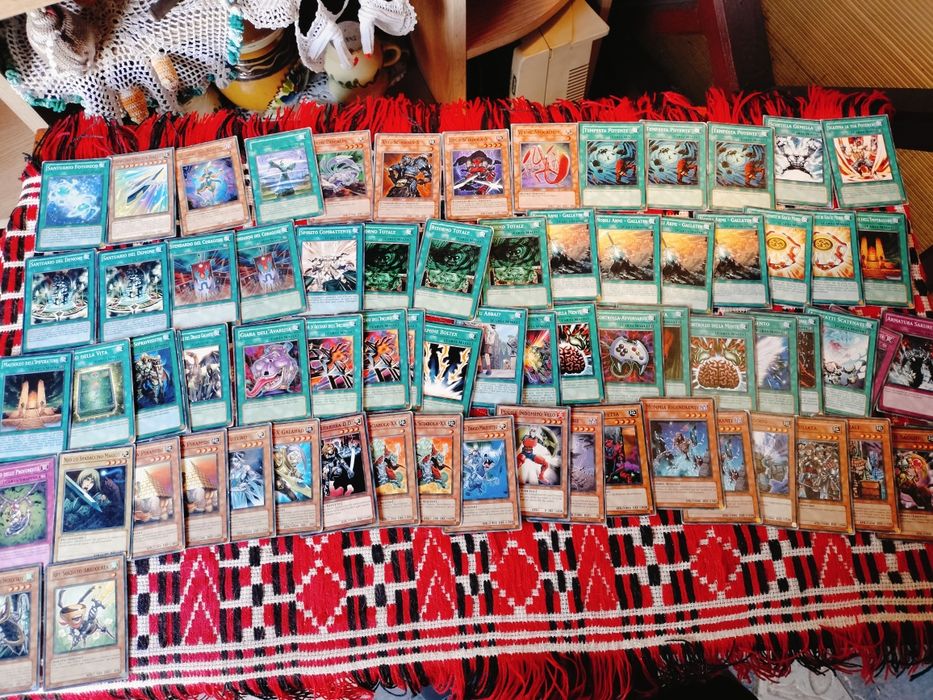 Lot 71 cărți Yu-Gi-Oh! originale  Italiana | Rare, Super Rare, Starfoil + Foil Special