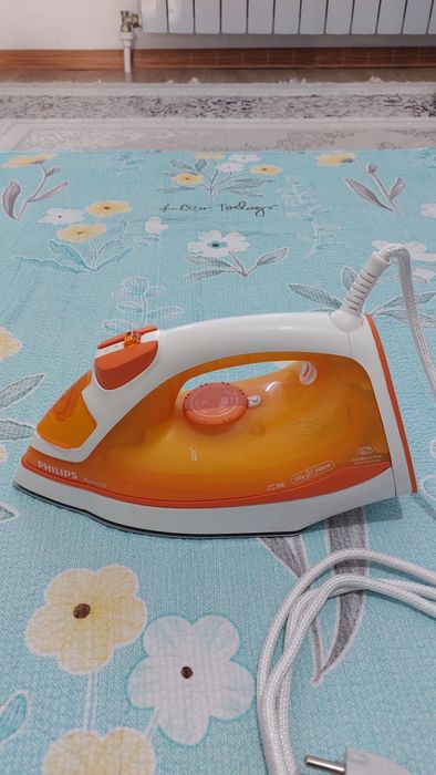 Продаётся Утюг PHILIPS.