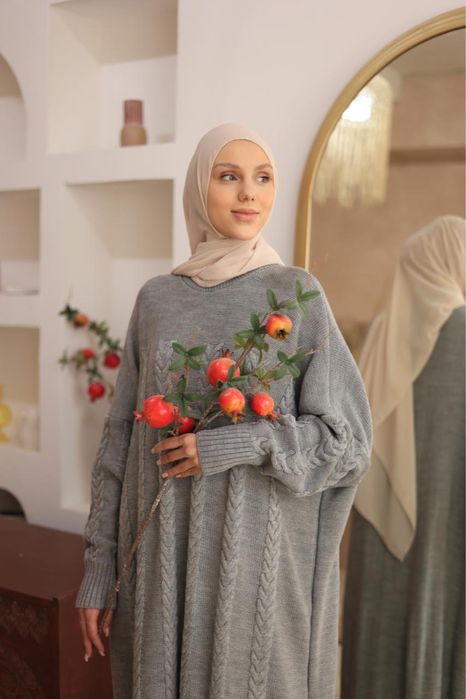 Вязанное теплое платье