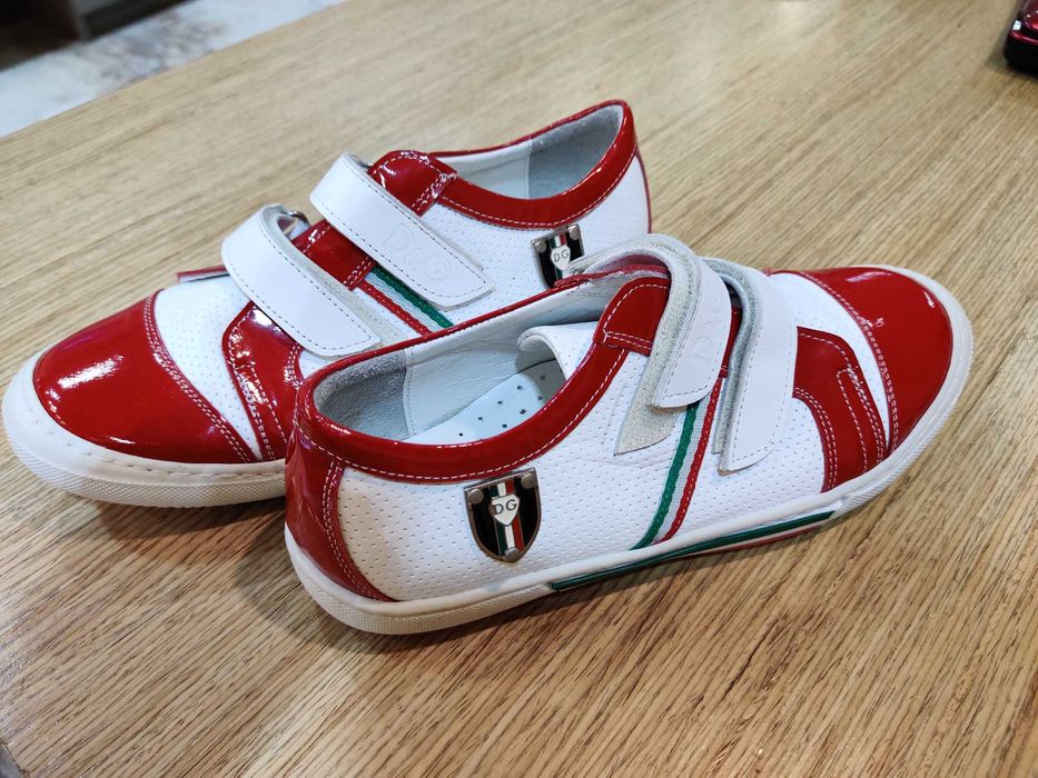 Детски обувки от естествена кожа лого D&G