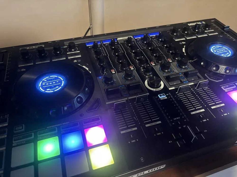 Reloop Mixon 8 Pro DJ Controller\ DJ Контролер Чисто нов със скин