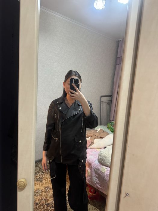 Кожаная куртка черный размер L