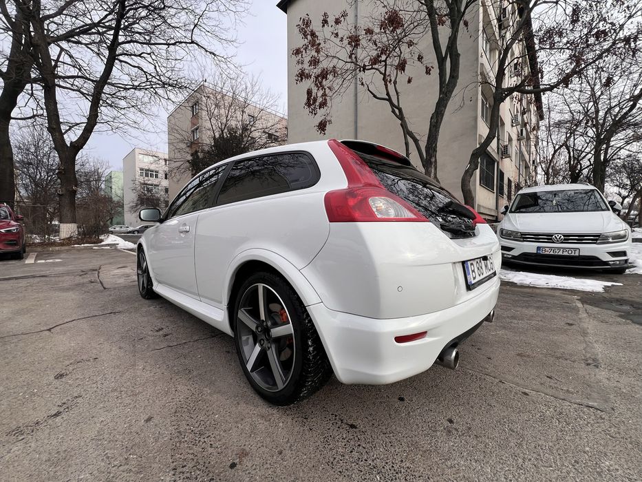Volvo C30 R-Design 1.8 Bucuresti Sectorul 6 • OLX.ro