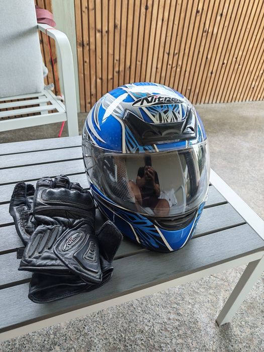 Vând casca moto Nitro