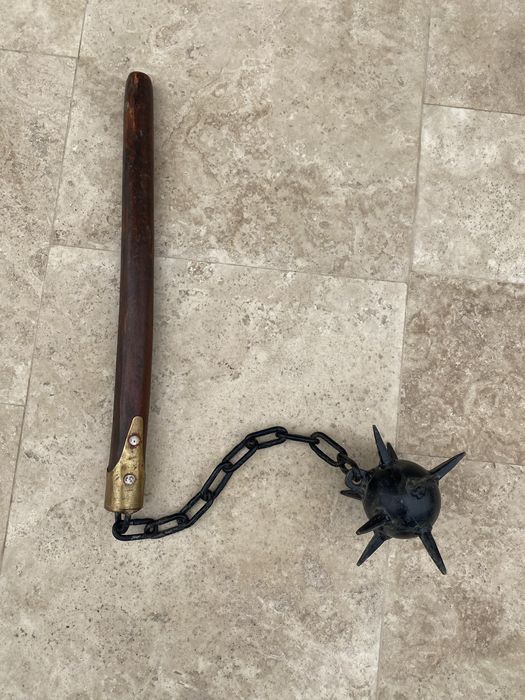 Buzdugan real vechi din fier plin ,lemn esență tare si alamă