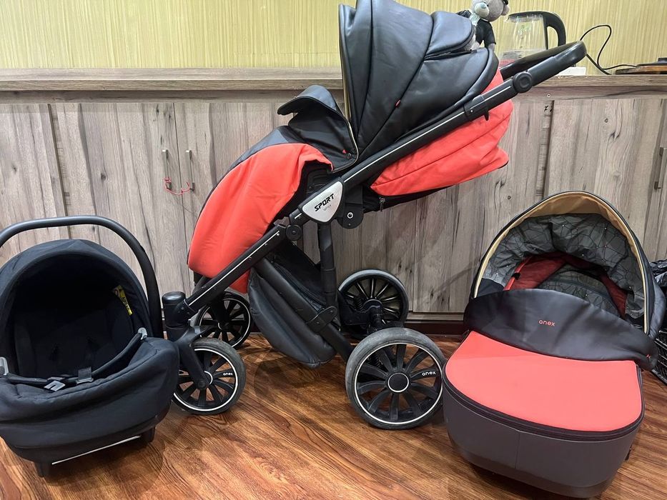 Продается коляска anex sport