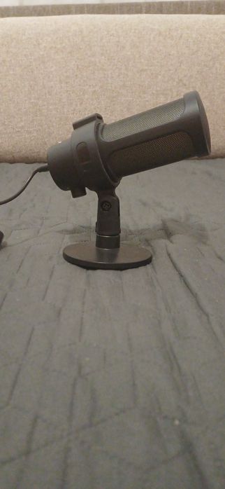 Microfon  RGB  pentru Gaming