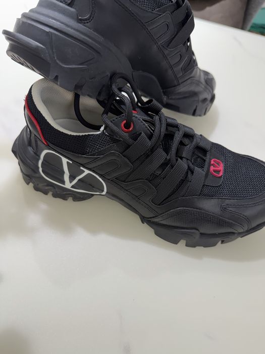 Маратонки Valentino