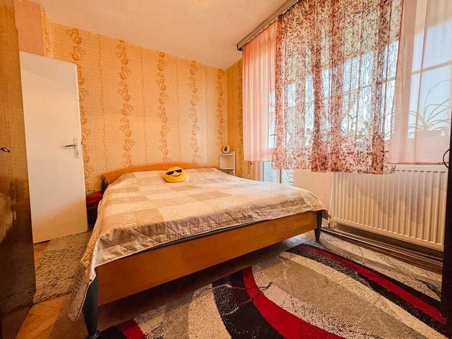 Продава се Тристаен апартамент в Русе, Център - 87 кв.м за 1472 €/кв.м - Снимка #11