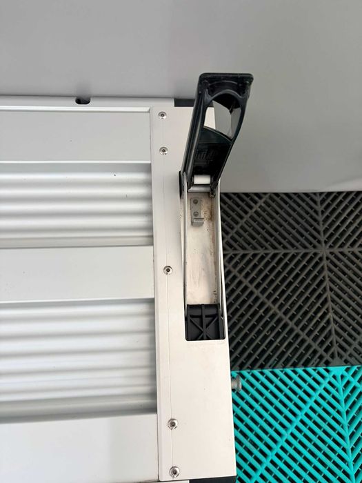 Panou lateral oblon aluminiu Renault Master nou original Renault