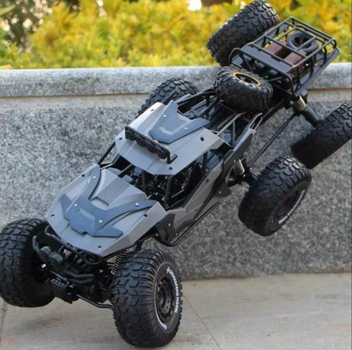 Огромный внедорожник! Большая машина! Kotta moshina, mashina!