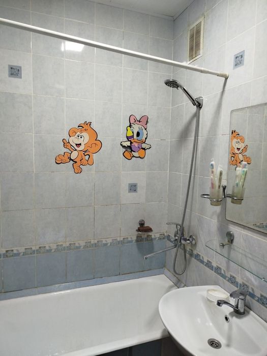 Сотилади себзор 2/3/9 отдельный вход