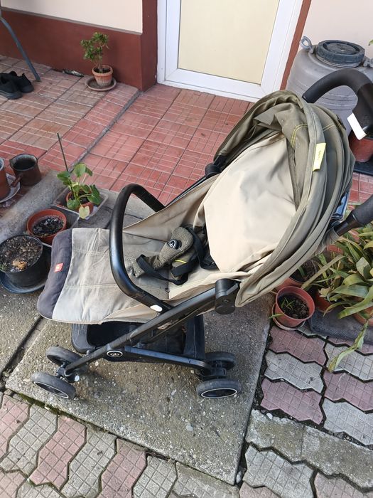 Vând cărucior copii pliabil  in perfectă stare de funcționare