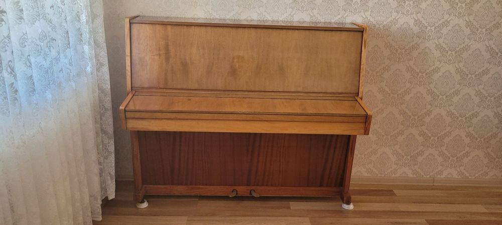 Продам фортепиано Украина!