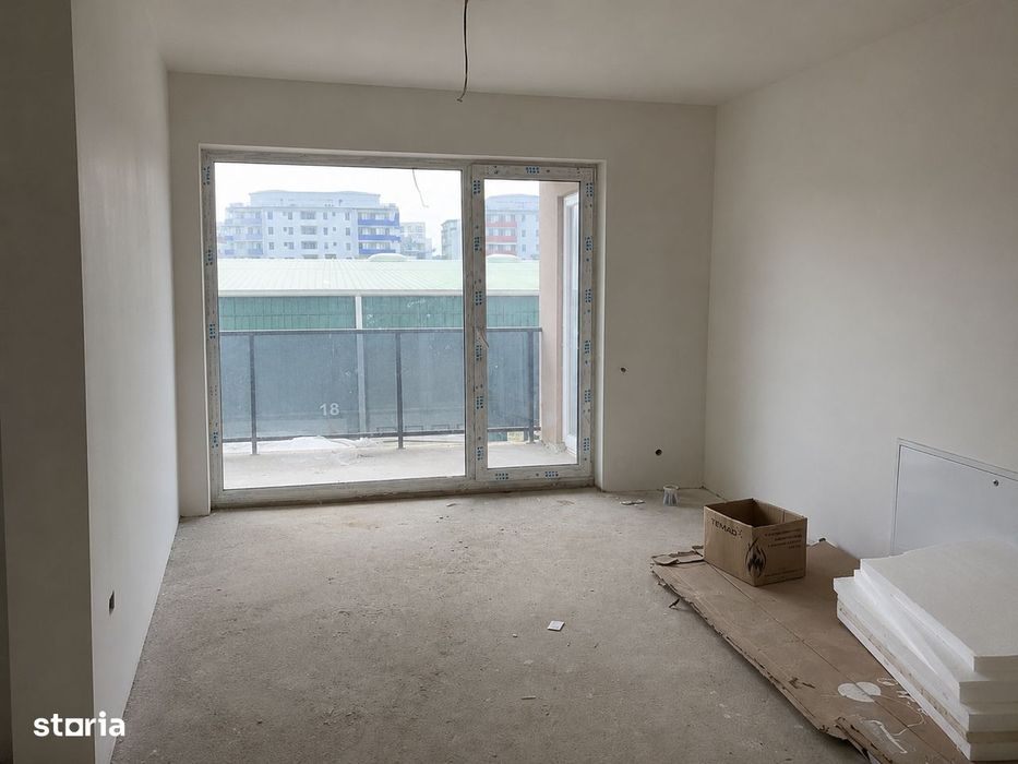 Apartament la etaj intermediar, zona Vivo