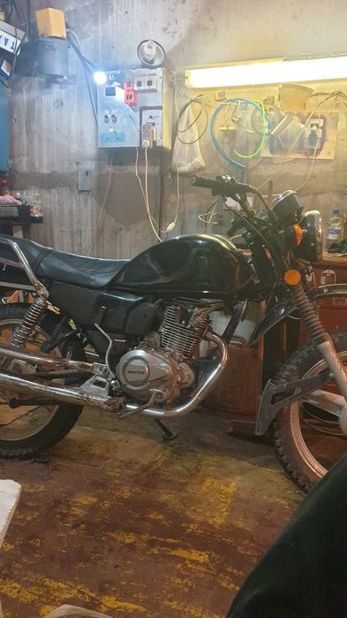 Мотоцикл 200 кубов