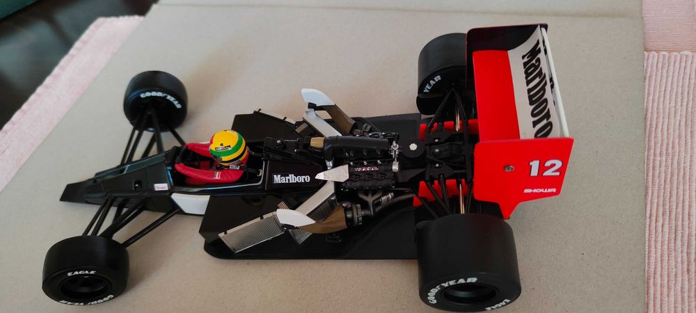 Макларън МР 4/4 А.Сена 1988 модел в мащаб 1:18