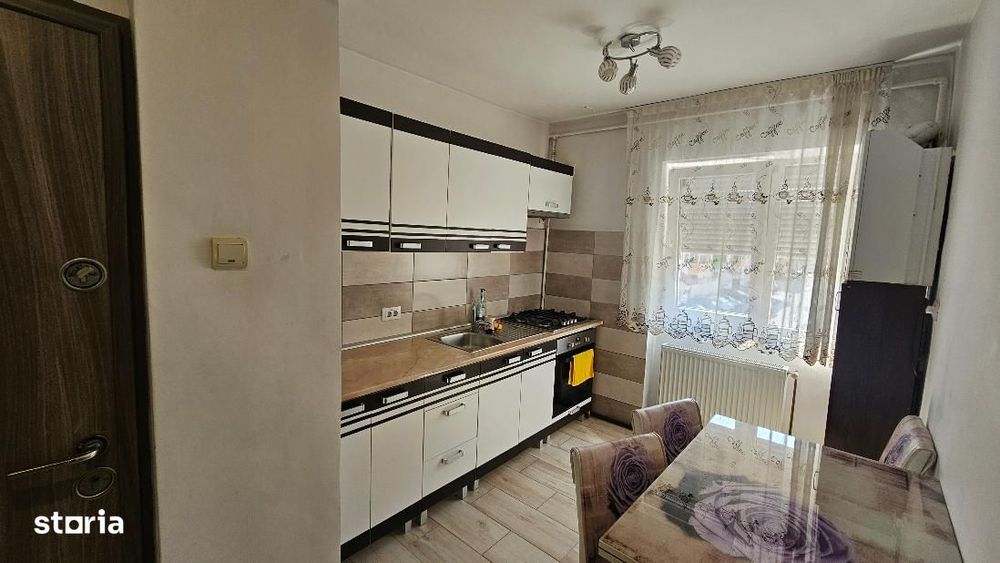 Apartament 2 camere, Cetate zona M-uri — fotografia 1