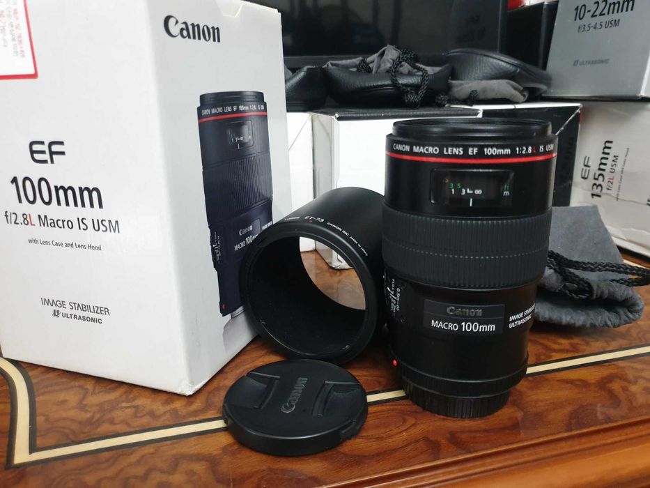 Продам обьектив Кенон 100 F2.8 макро в упаковке новая