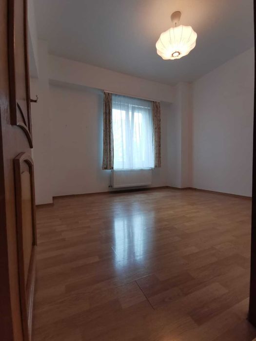 Apartament 3 camere 13 Septembrie 210