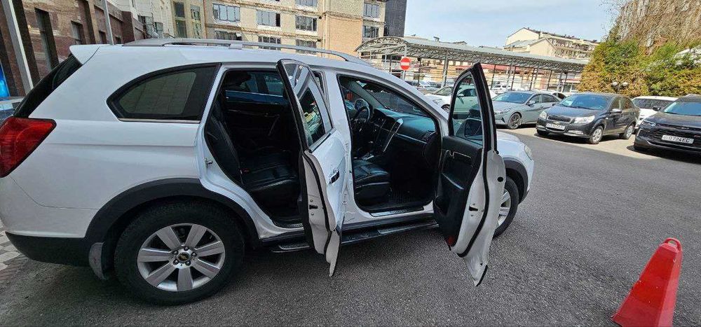 Атомобиль Captiva 1.