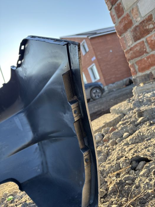 Продам задний бампер шевроле / равон р4