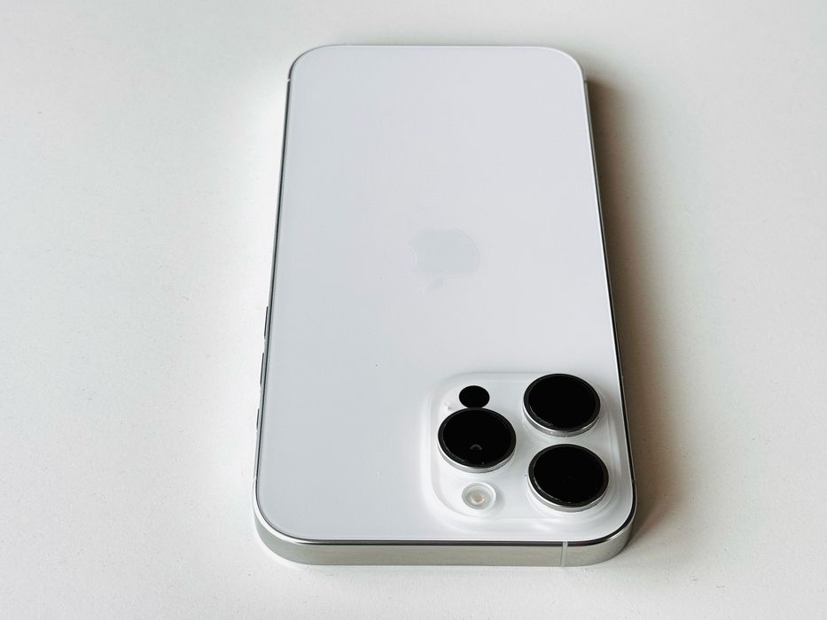 Iphone 16 Pro Max 512GB White Titanium Гаранция 6 месеца