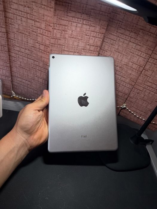 Tabletă Apple iPad Air 2 Wifi, White, 9.7", Memorie 64GB, iPadOS 15.8.7