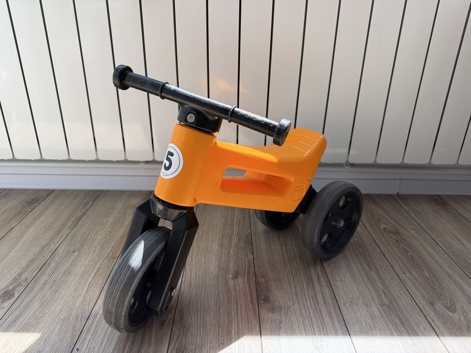 Bicicleta/trotineta/tricicleta plastic fara pedale