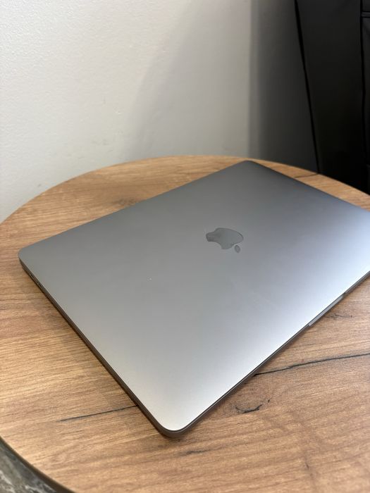 Продам Macbook Pro