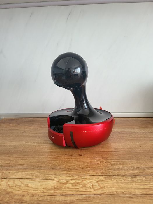 Дизайнерска кафе машина за капсули Nescafe Dolce Gusto Krups Drop в перфектно състояние и сензорни бутони