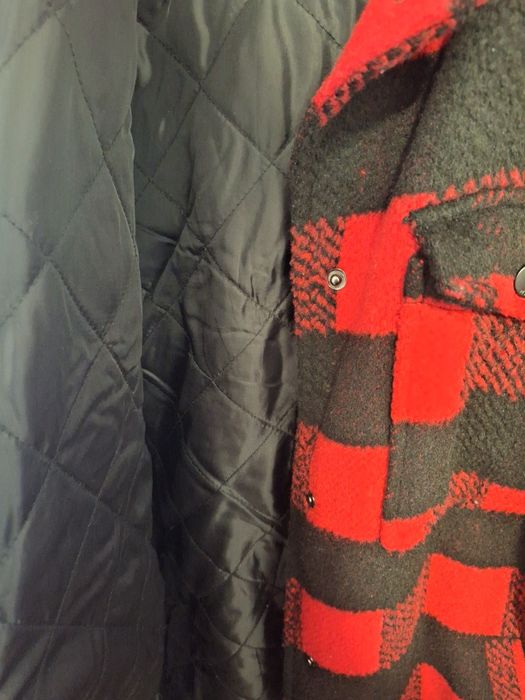 Карирано палто в червено и черно