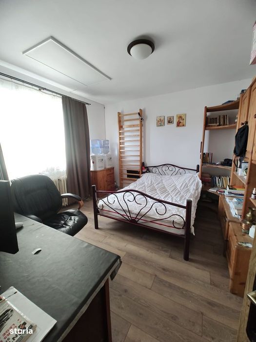 Apartament decomandat zona B-dul Decebal-Kogalniceanu,et. 3+garaj+boxa